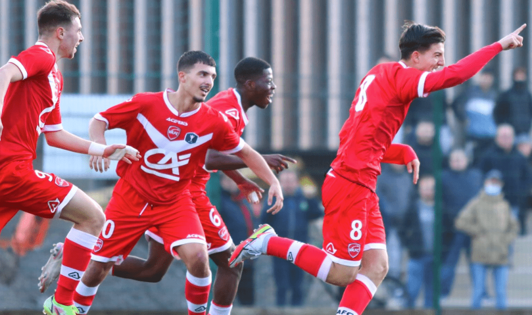 乐宝体育APP-包含瓦朗谢纳突围成功，展示强悍实力的词条